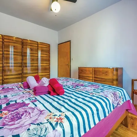 Apartment Three-bedroom In *