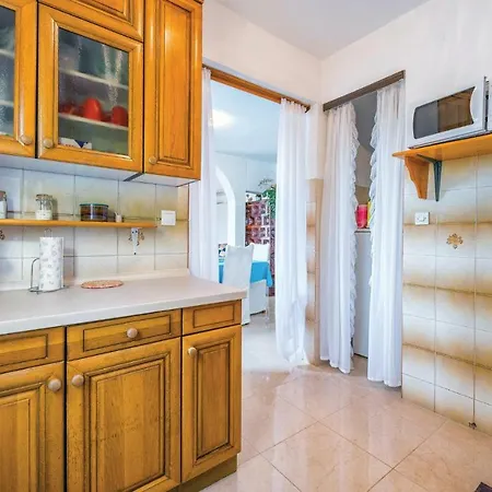 アパート Three-bedroom In